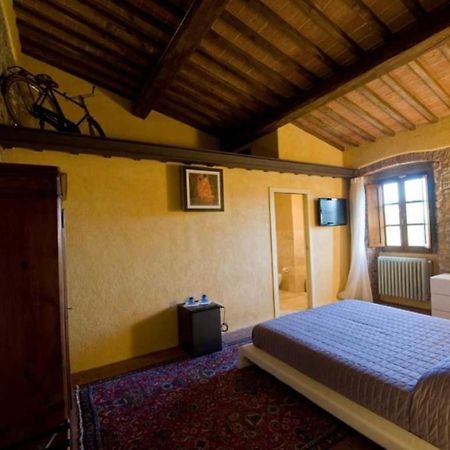 Room In Bb - Agriturismo Sottotono, Nature And Relax 卡尔米尼亚诺 外观 照片