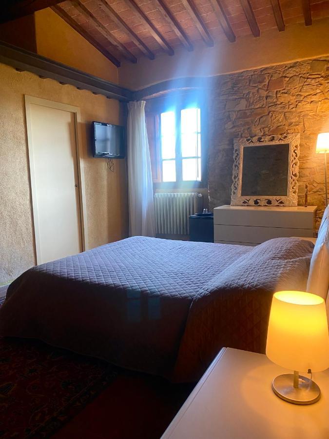 Room In Bb - Agriturismo Sottotono, Nature And Relax 卡尔米尼亚诺 外观 照片
